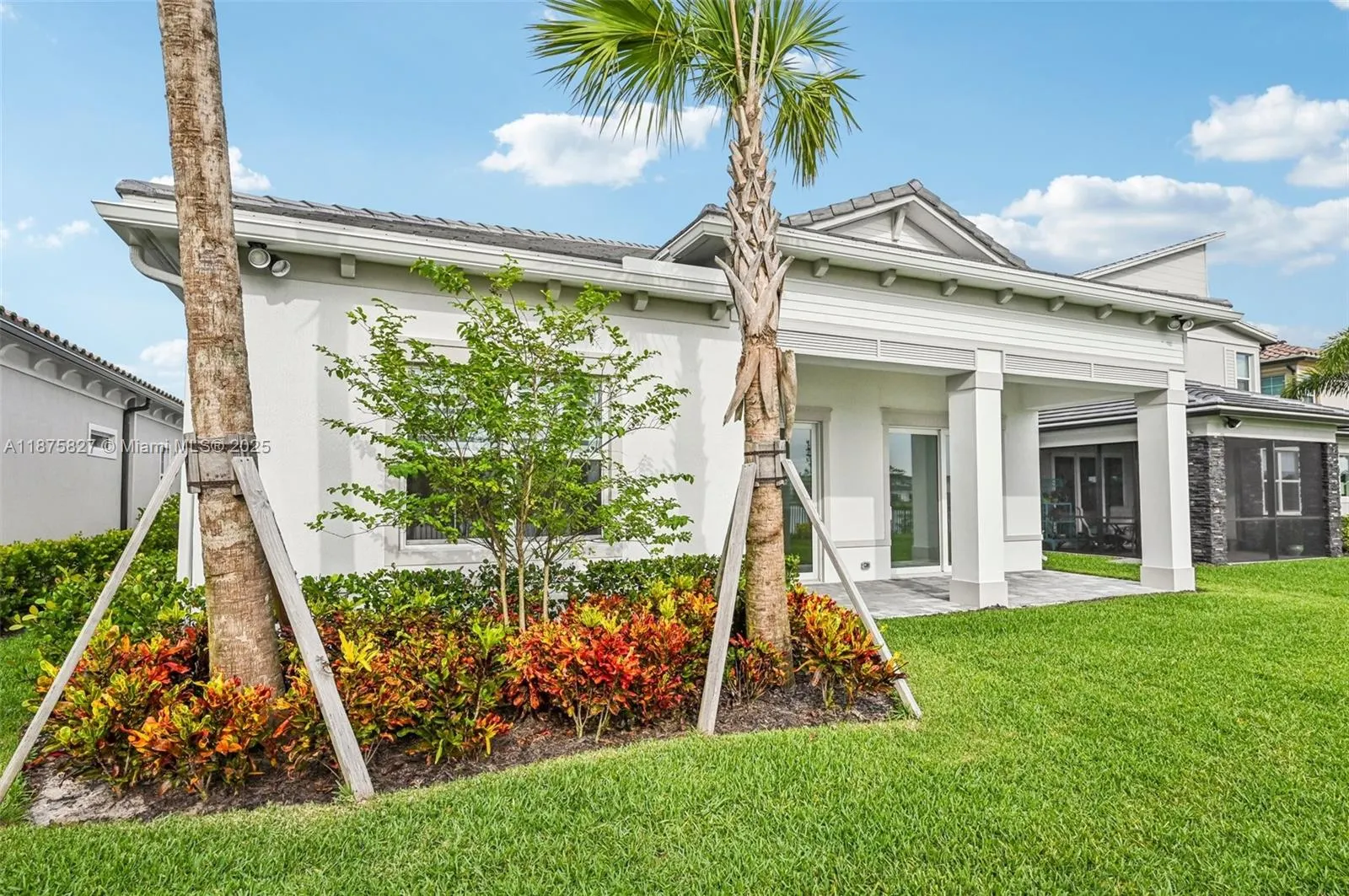 10444 Northbrook Cir