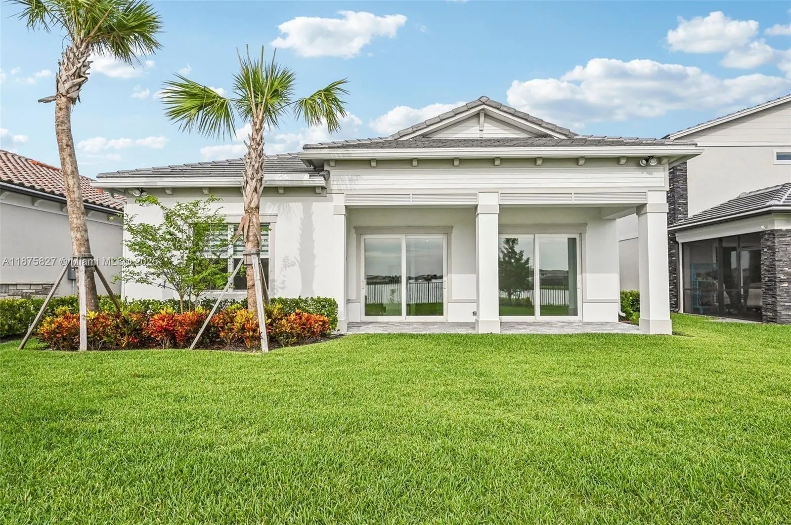 10444 Northbrook Cir