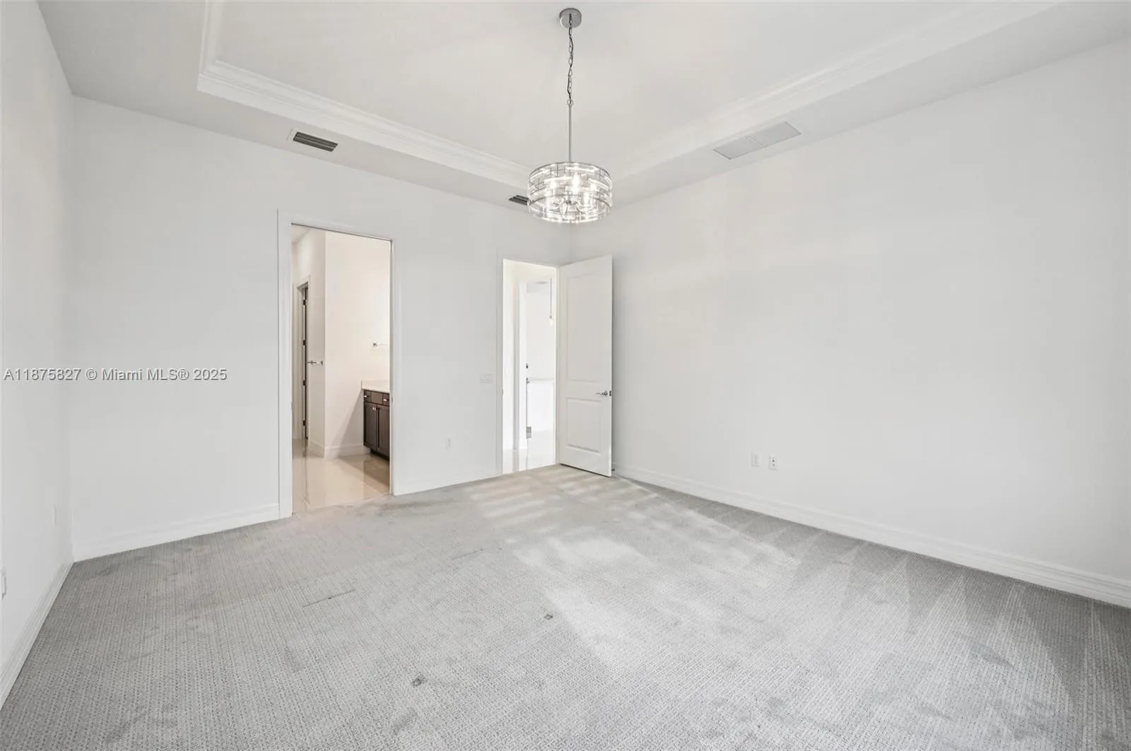 10444 Northbrook Cir