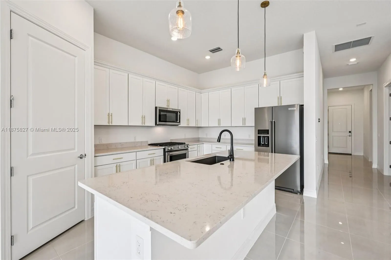10444 Northbrook Cir
