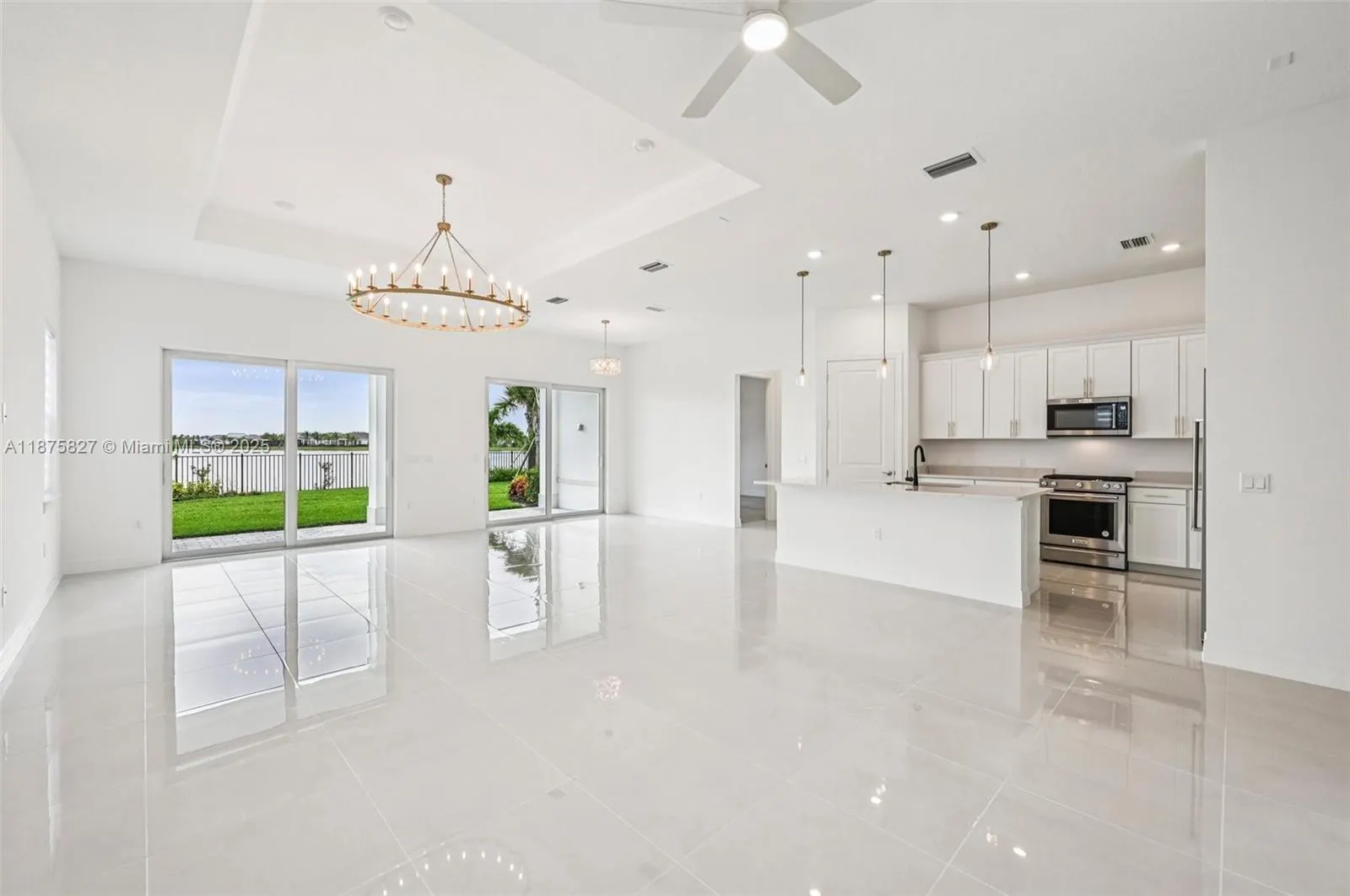 10444 Northbrook Cir