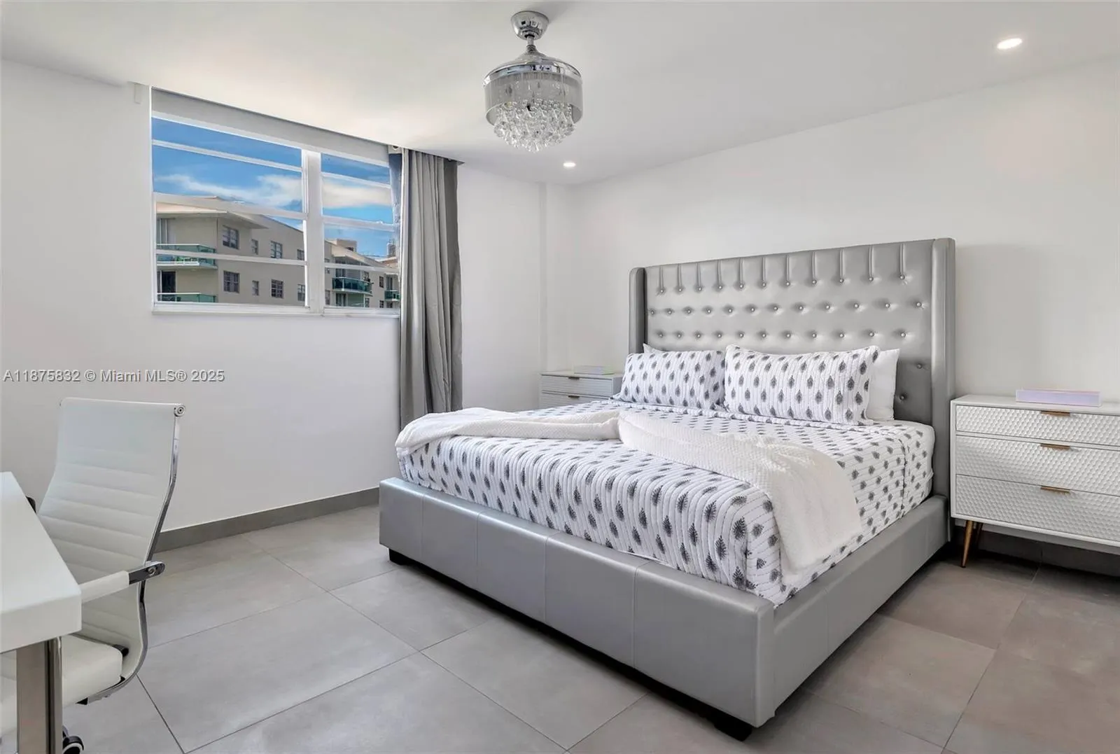 4001 S Ocean Dr, #14H