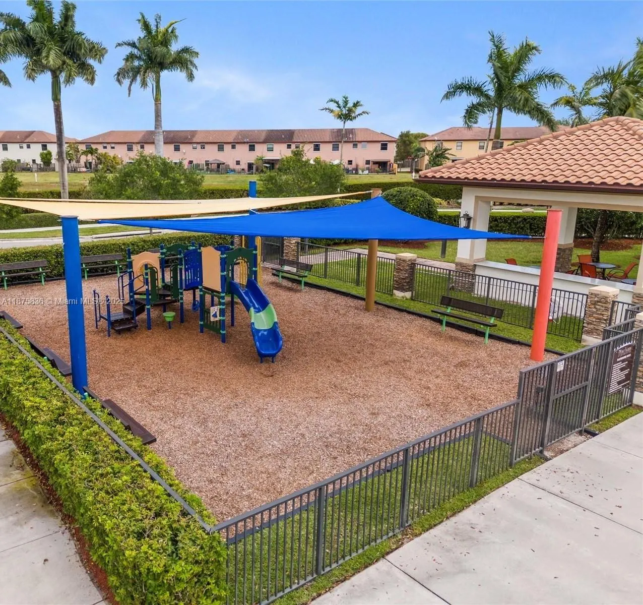 185 SE 34th PLACE, #185B