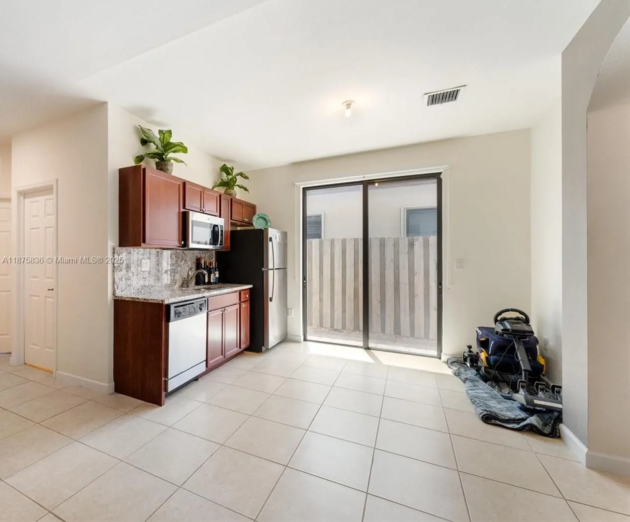185 SE 34th PLACE, #185B