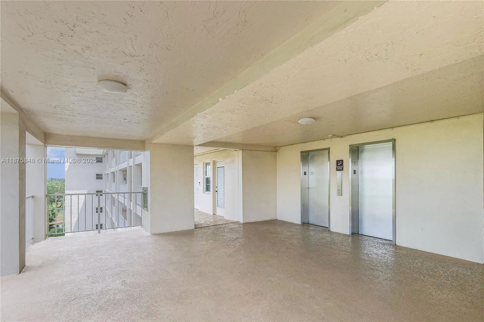 3091 N Course Dr, #707