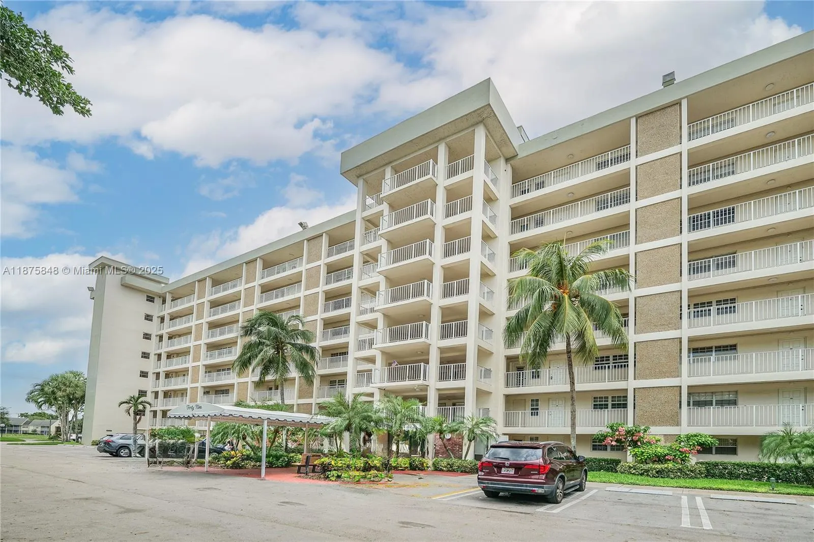 3091 N Course Dr, #707