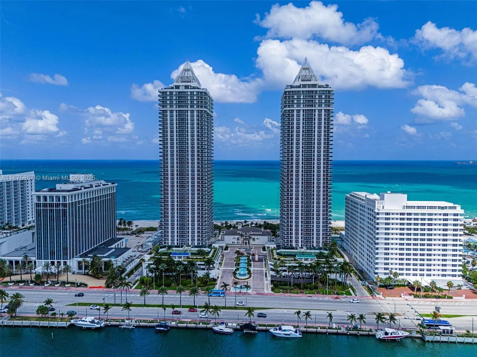 4779 Collins Ave, #2305