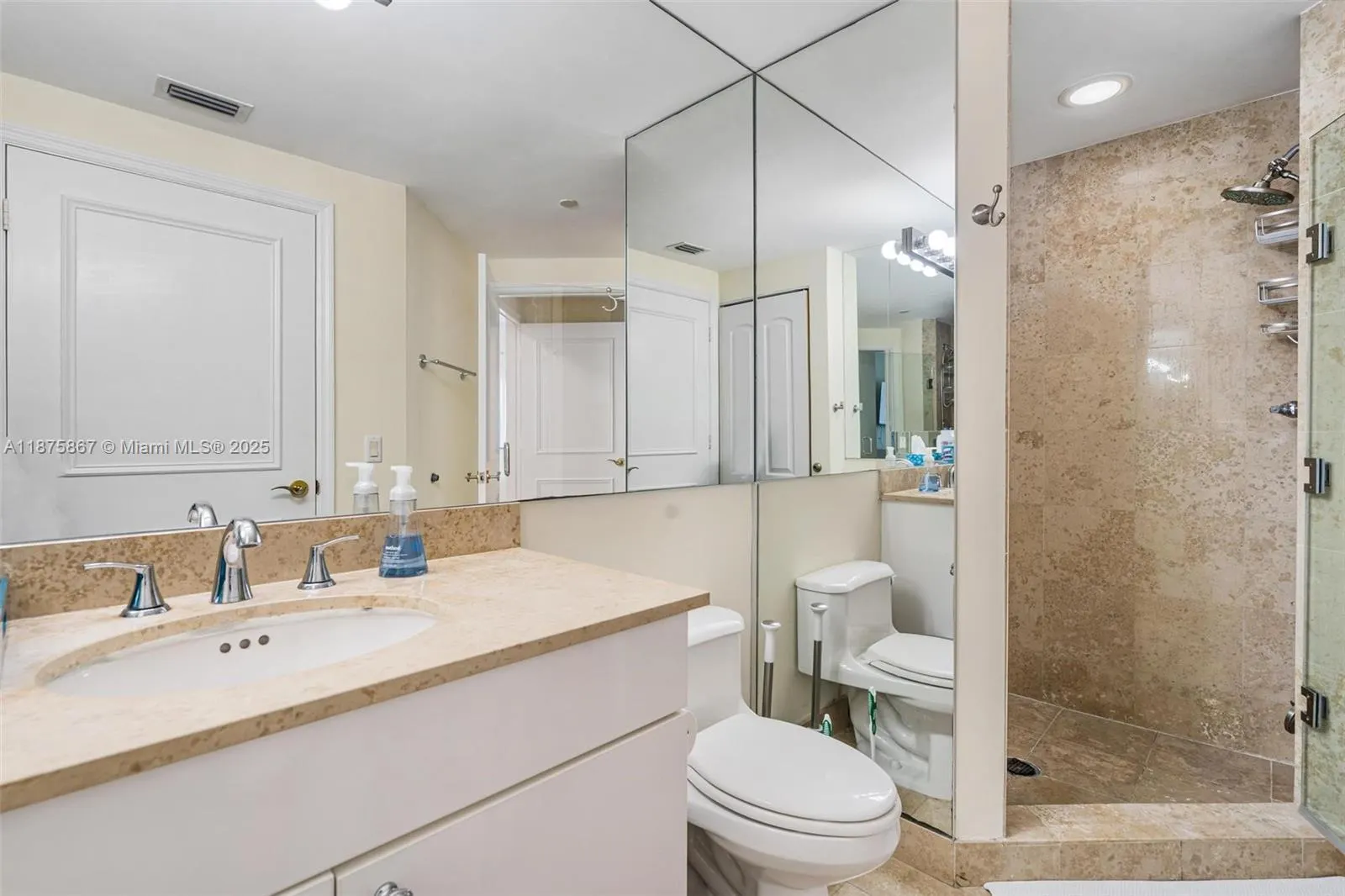 4779 Collins Ave, #2305
