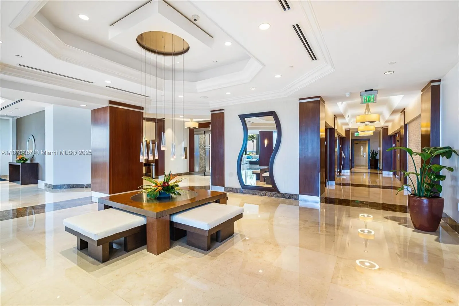 4779 Collins Ave, #2305