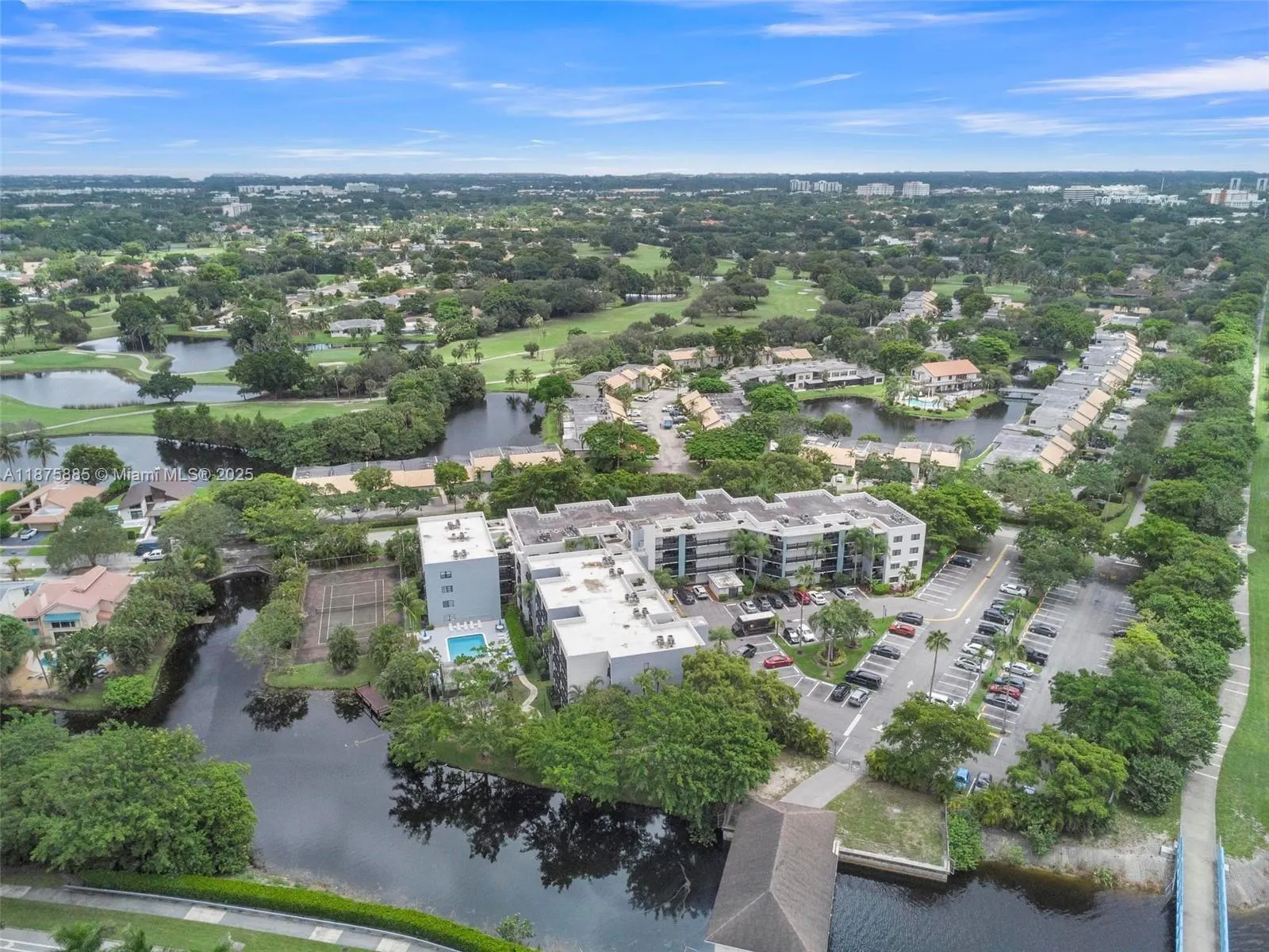 1021 Mockingbird Ln, #310