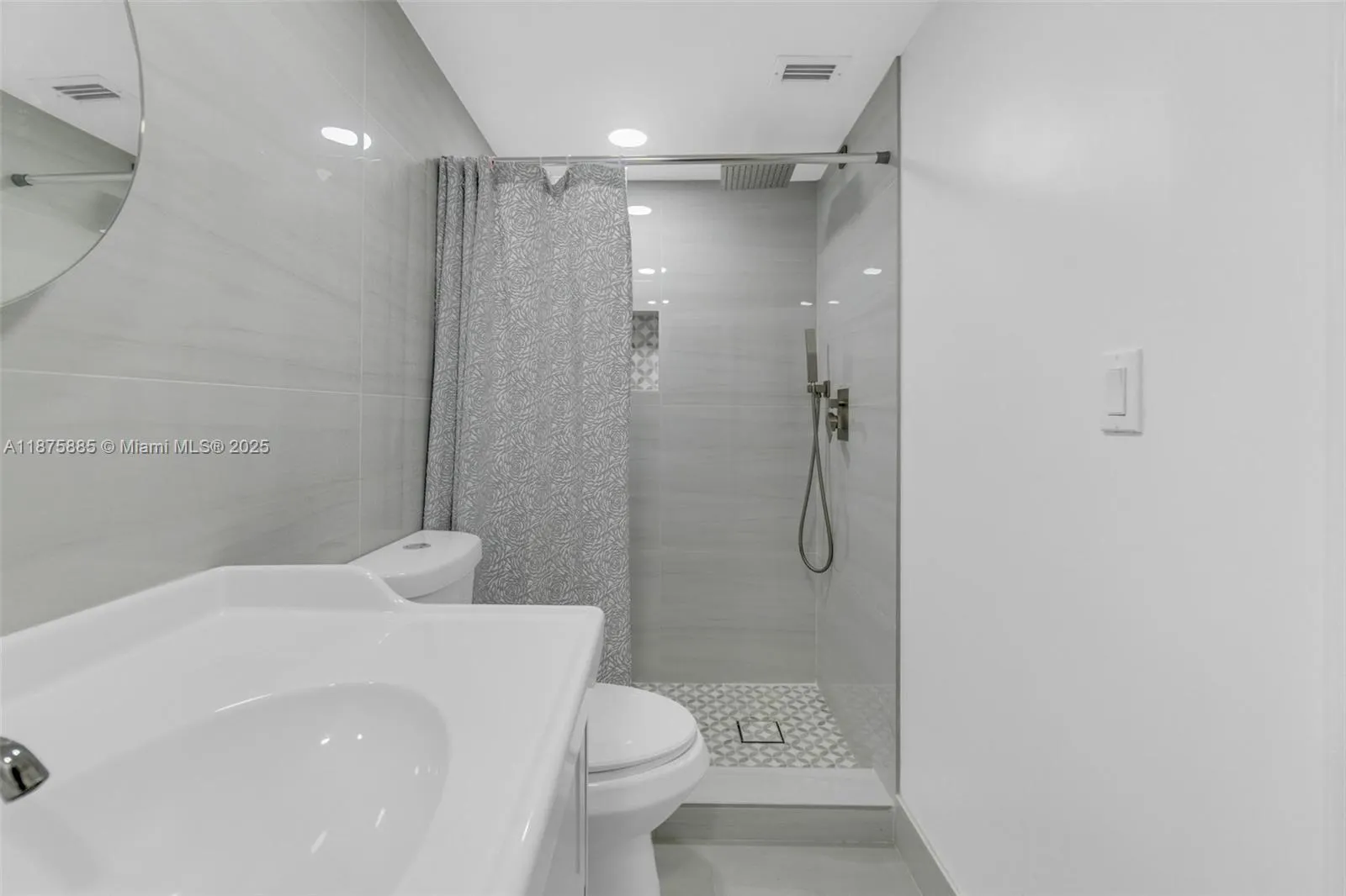 1021 Mockingbird Ln, #310