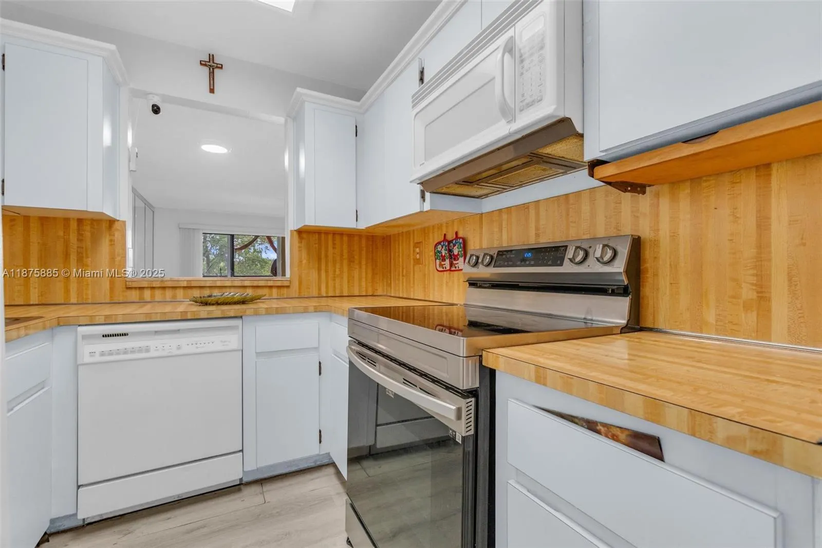 1021 Mockingbird Ln, #310
