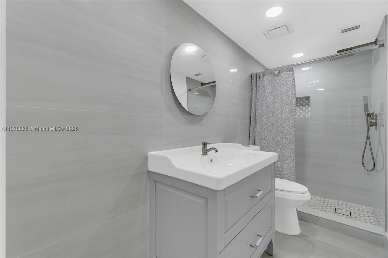 1021 Mockingbird Ln, #310