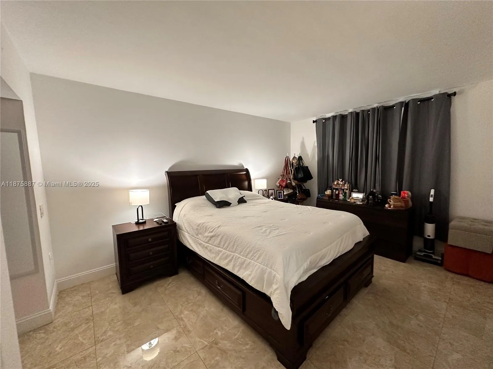 11715 SW 18th St, #209