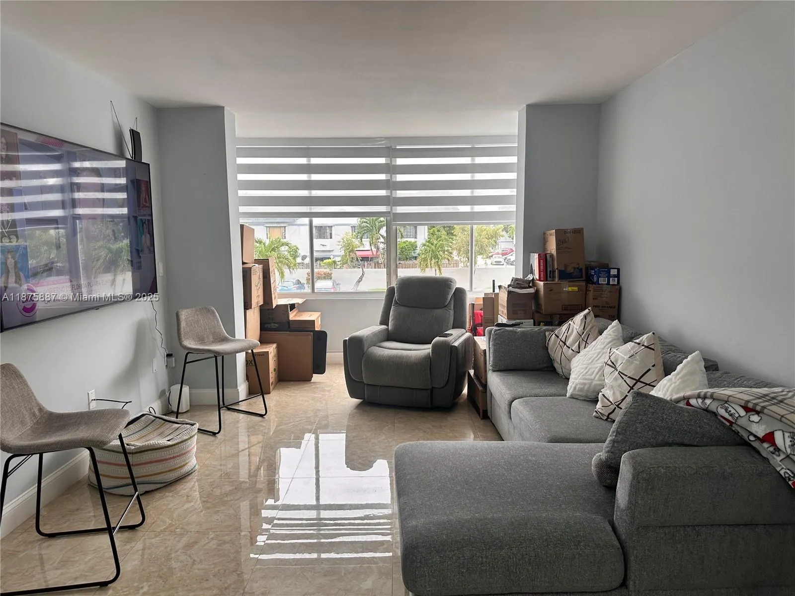 11715 SW 18th St, #209