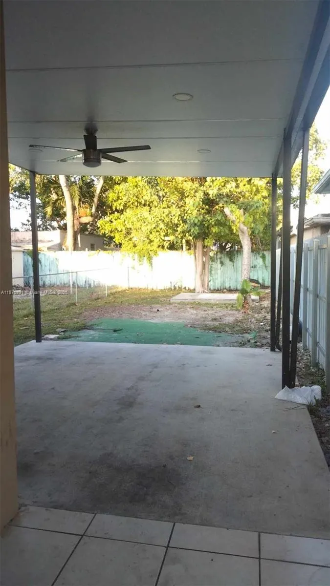 621 NW 23rd Pl, #B