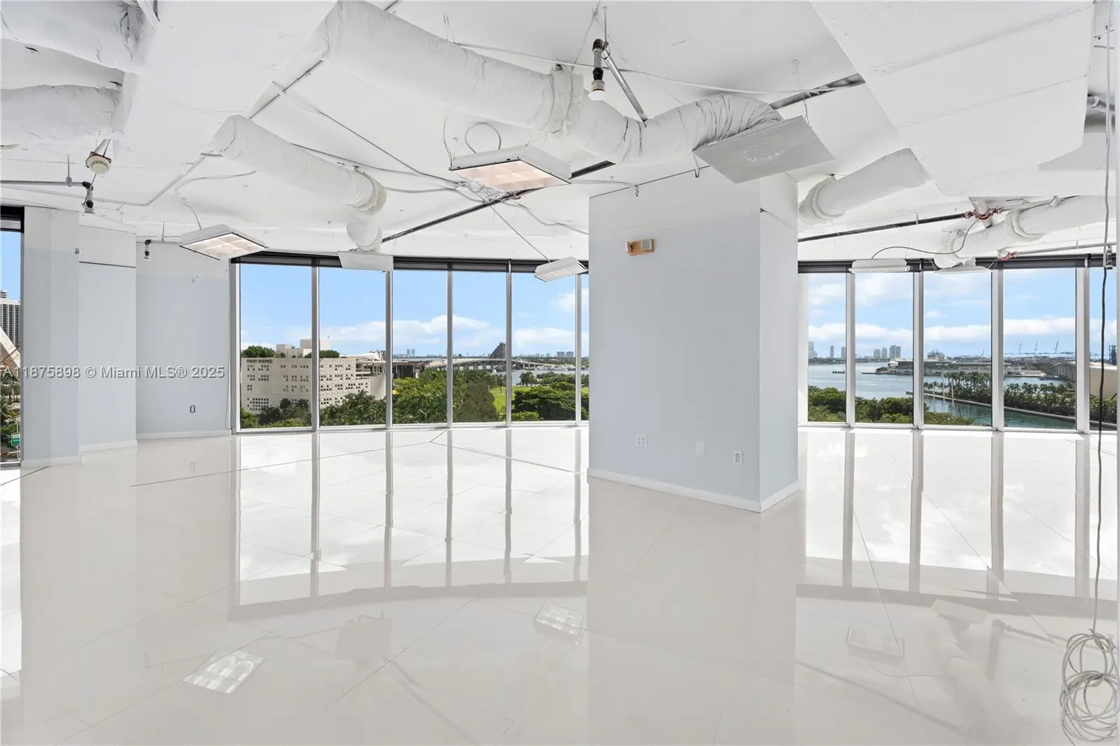 900 Biscayne Blvd, #O-1001