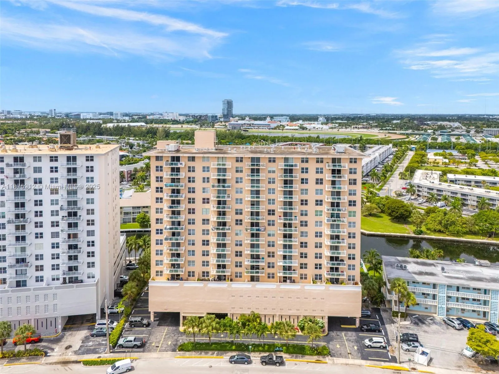 437 Golden Isles Dr, #8C