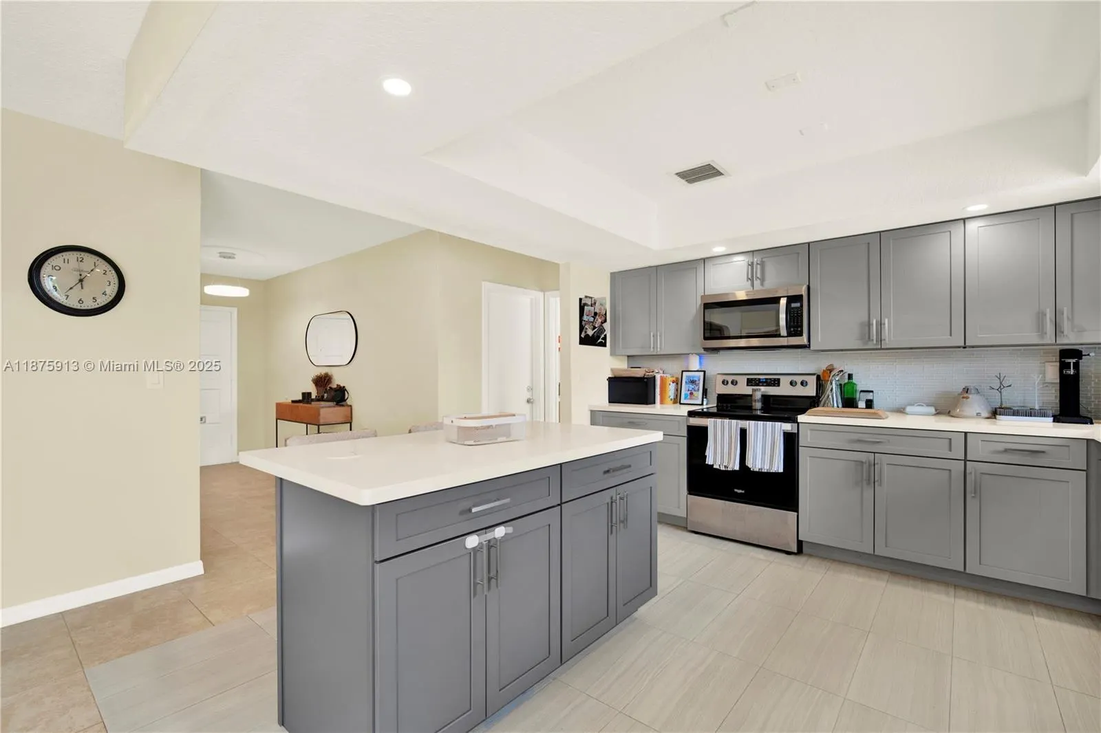 15425 Palmetto Lake Dr