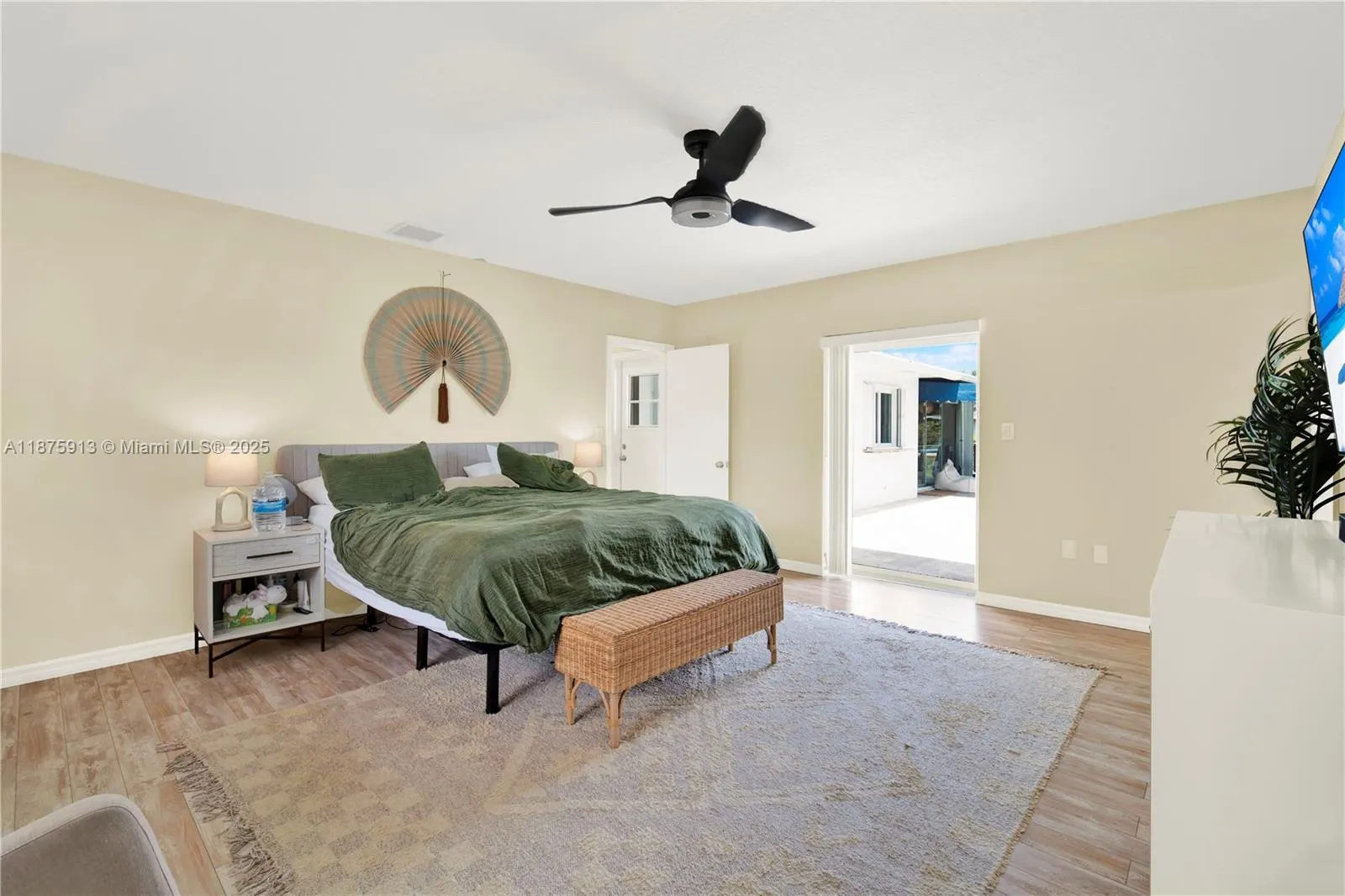 15425 Palmetto Lake Dr