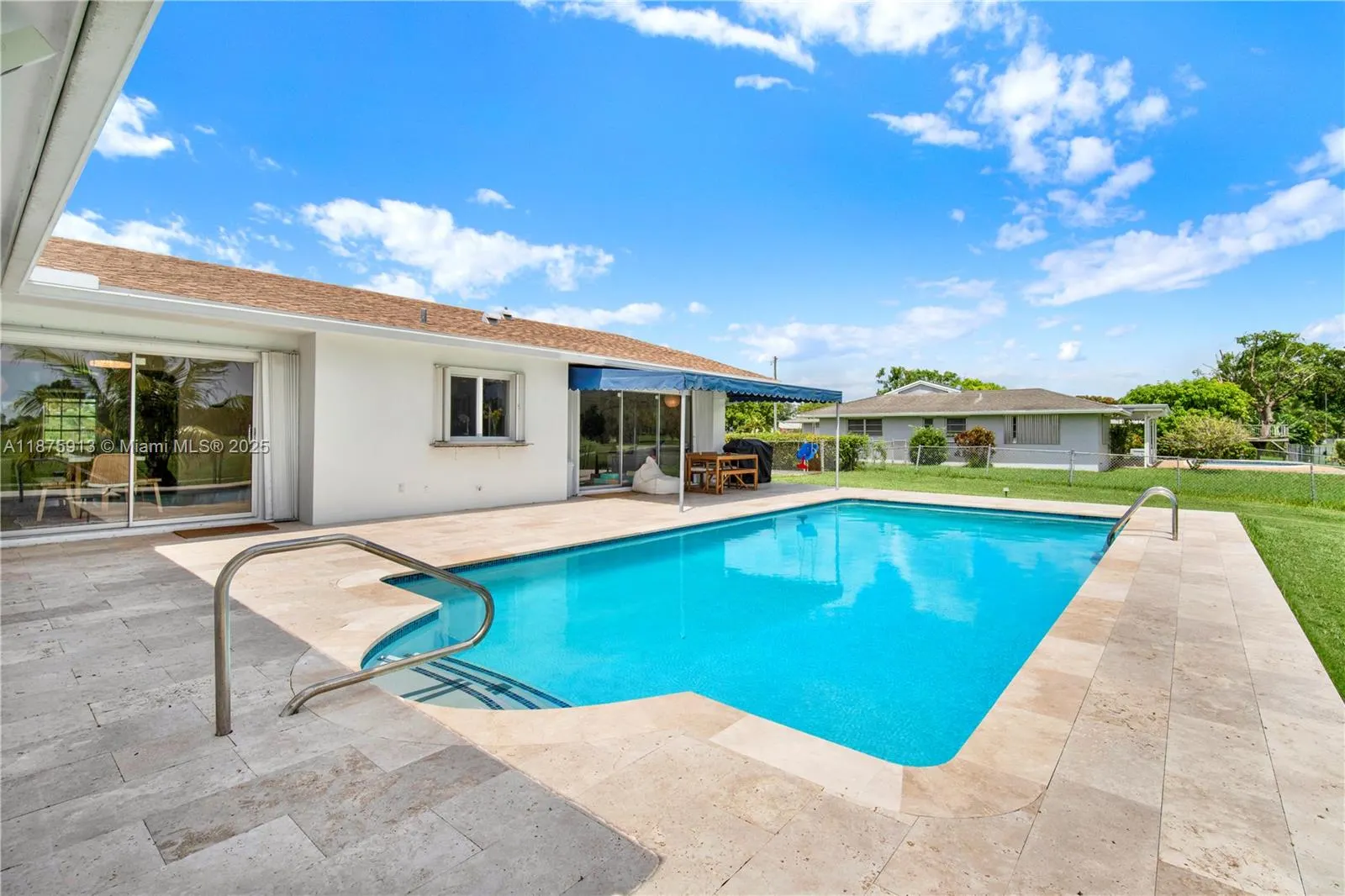 15425 Palmetto Lake Dr