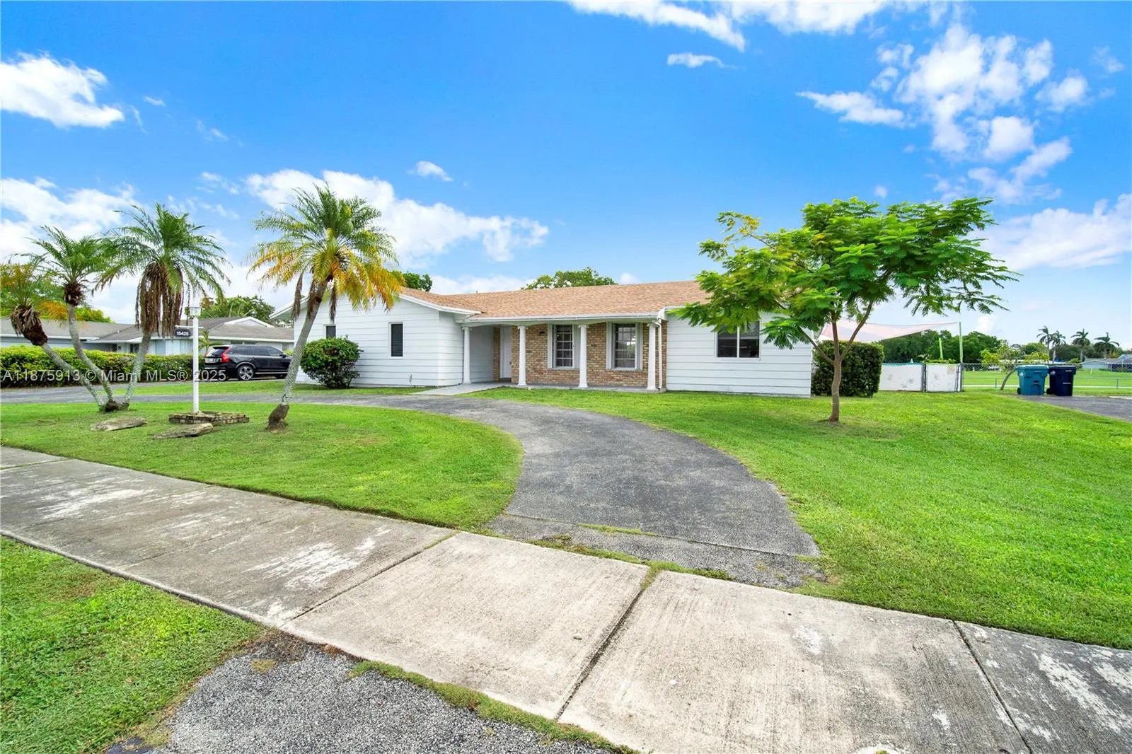 15425 Palmetto Lake Dr