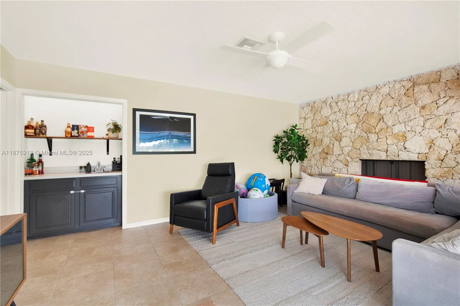 15425 Palmetto Lake Dr