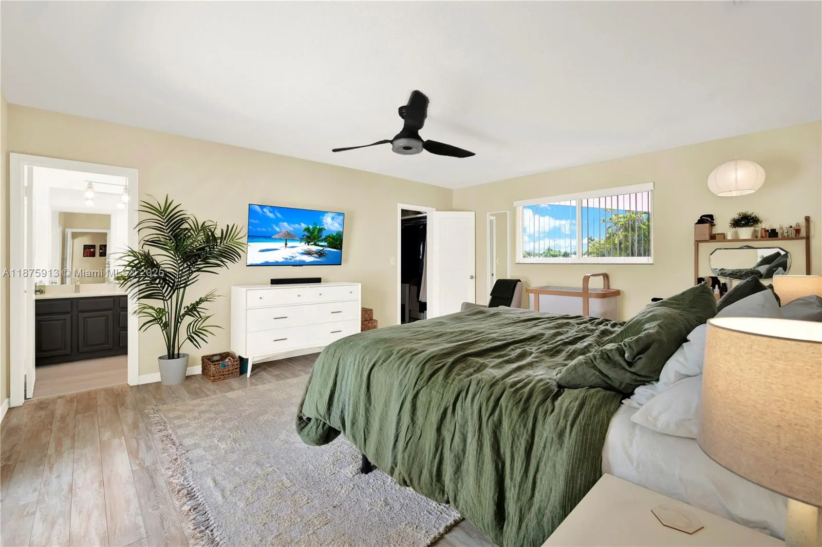 15425 Palmetto Lake Dr