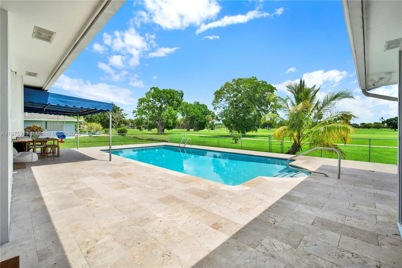 15425 Palmetto Lake Dr