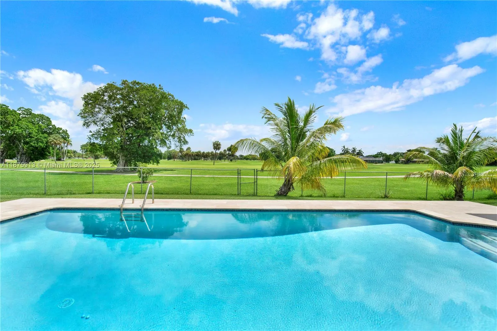 15425 Palmetto Lake Dr