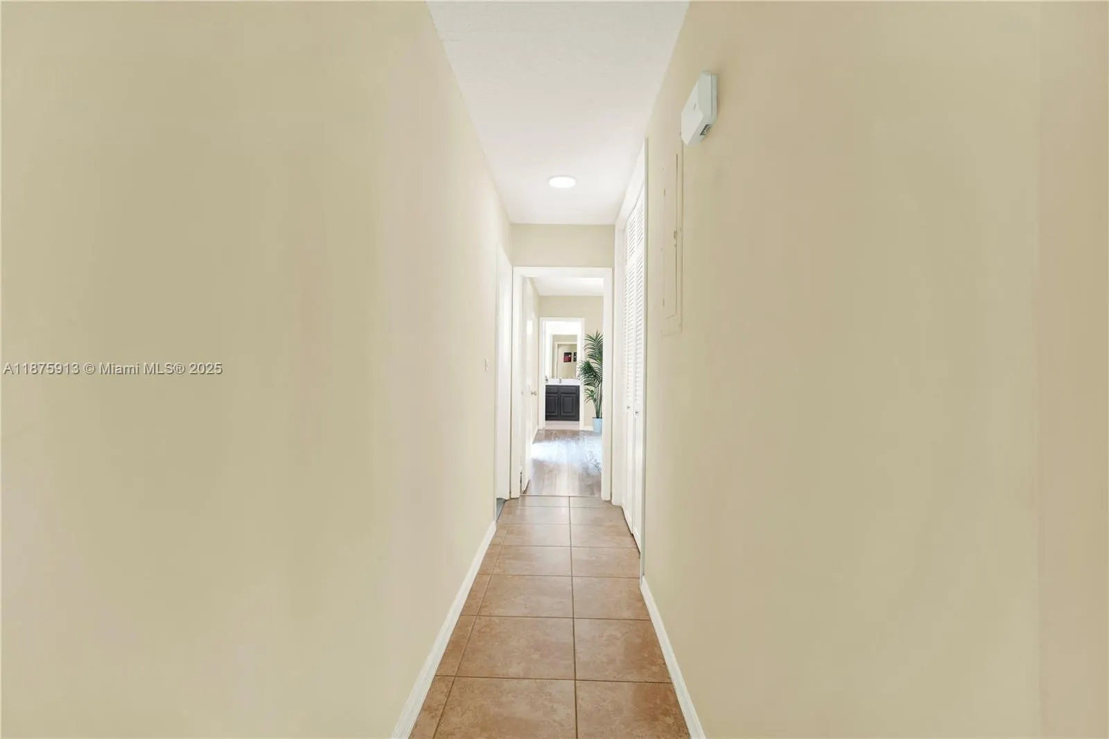 15425 Palmetto Lake Dr