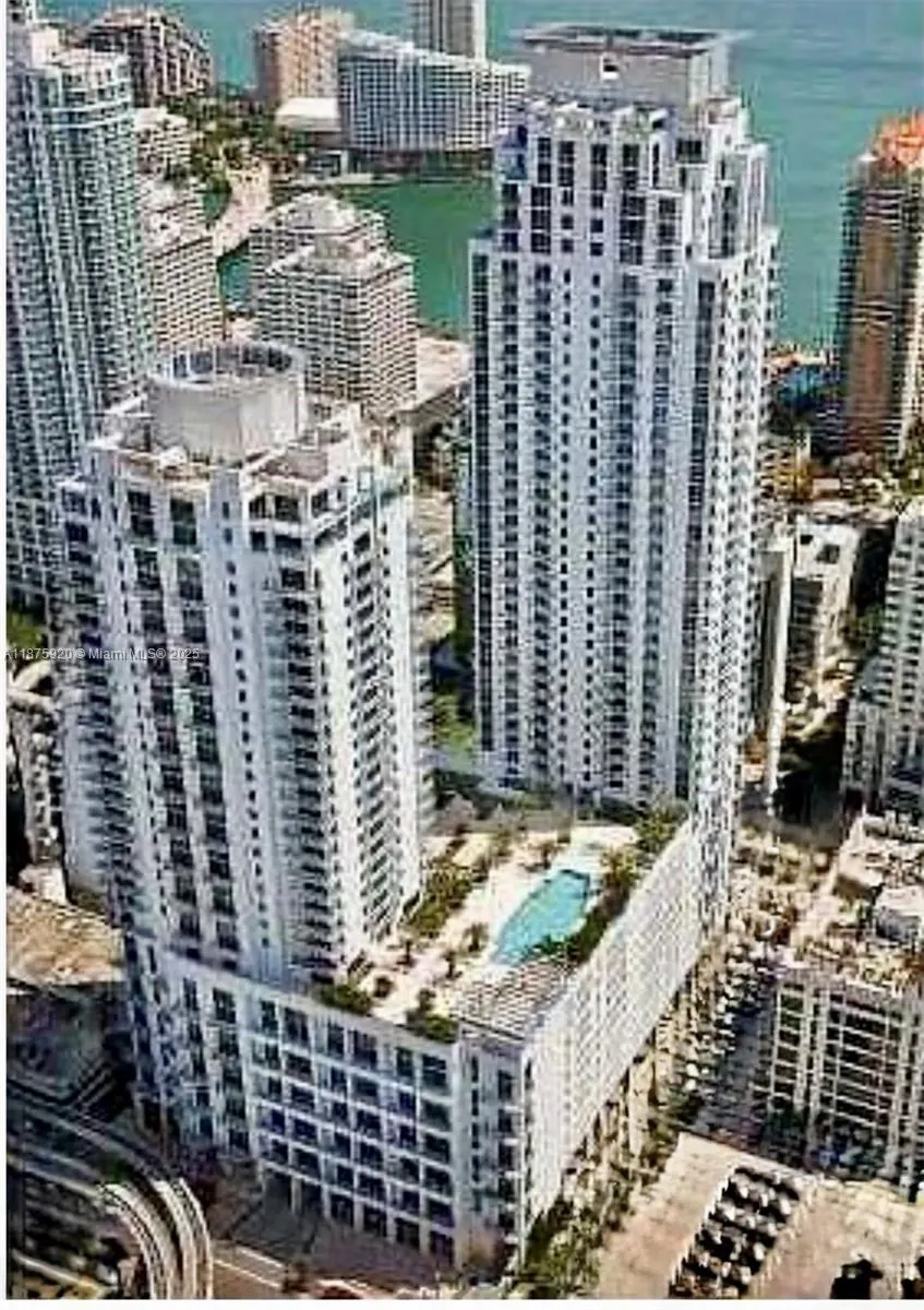 1050 Brickell Ave, #2522