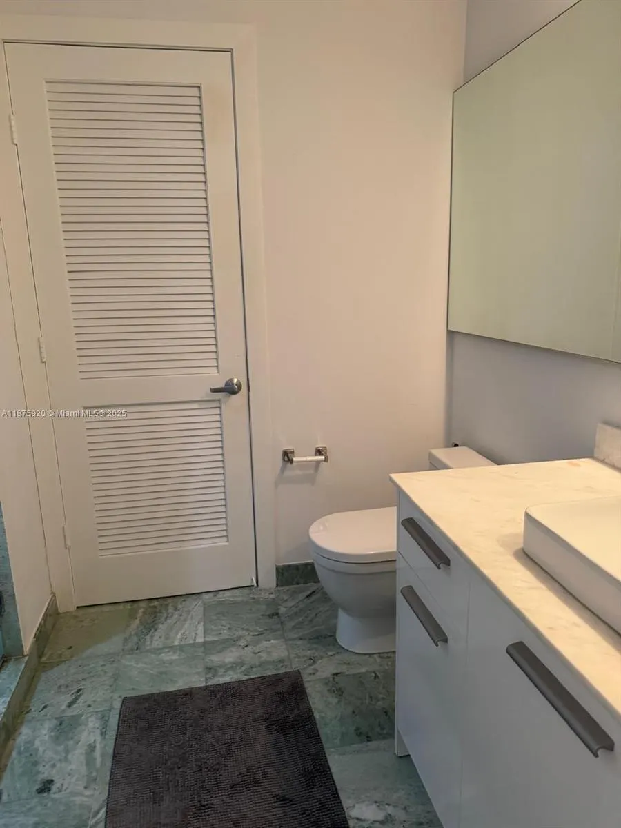 1050 Brickell Ave, #2522