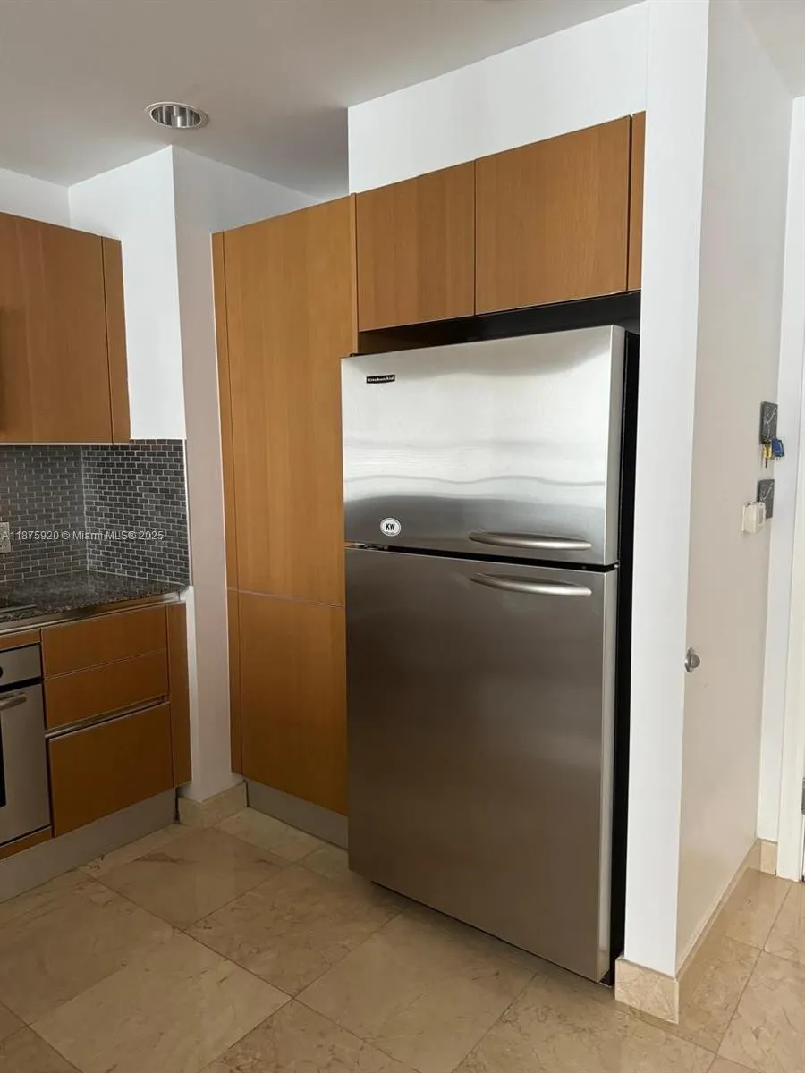 1050 Brickell Ave, #2522