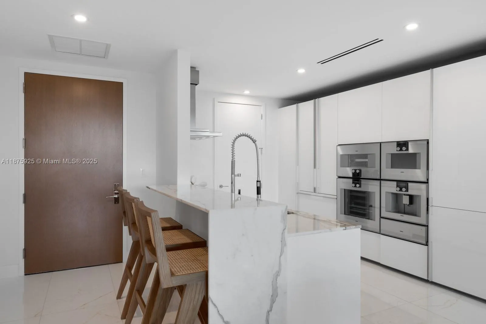 10203 Collins Ave, #204