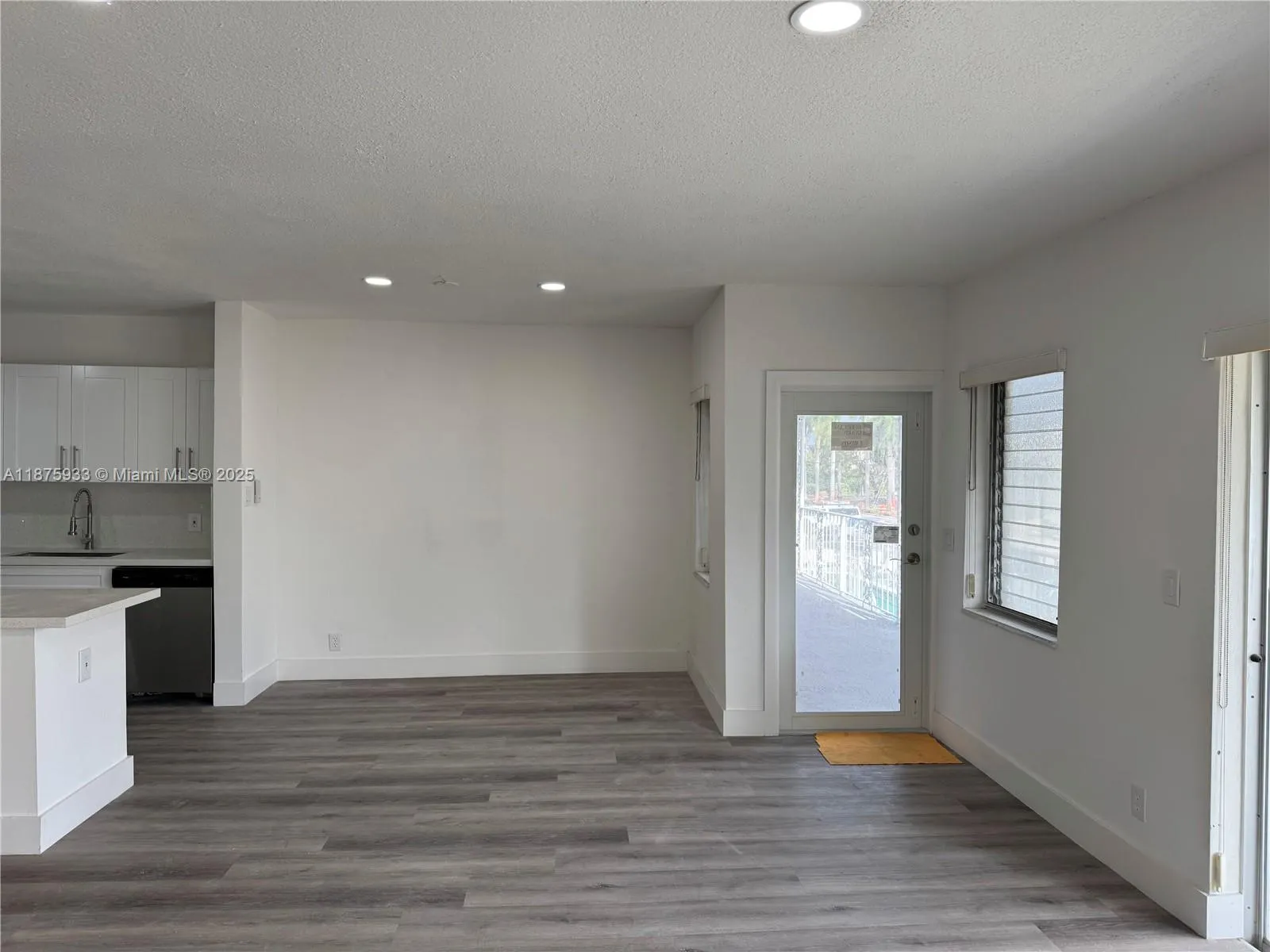 630 Layne Blvd, #211