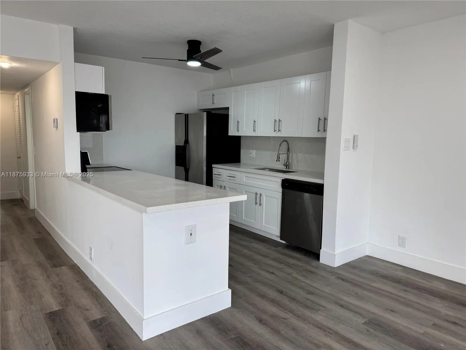 630 Layne Blvd, #211