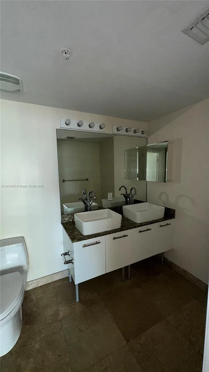 41 SE 5th St, #1915