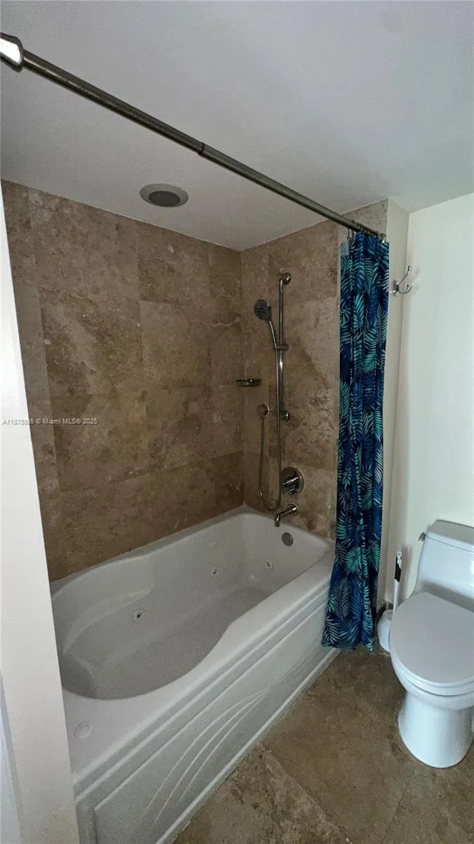 41 SE 5th St, #1915