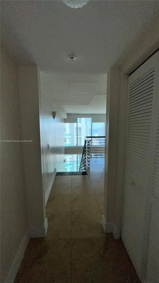 41 SE 5th St, #1915
