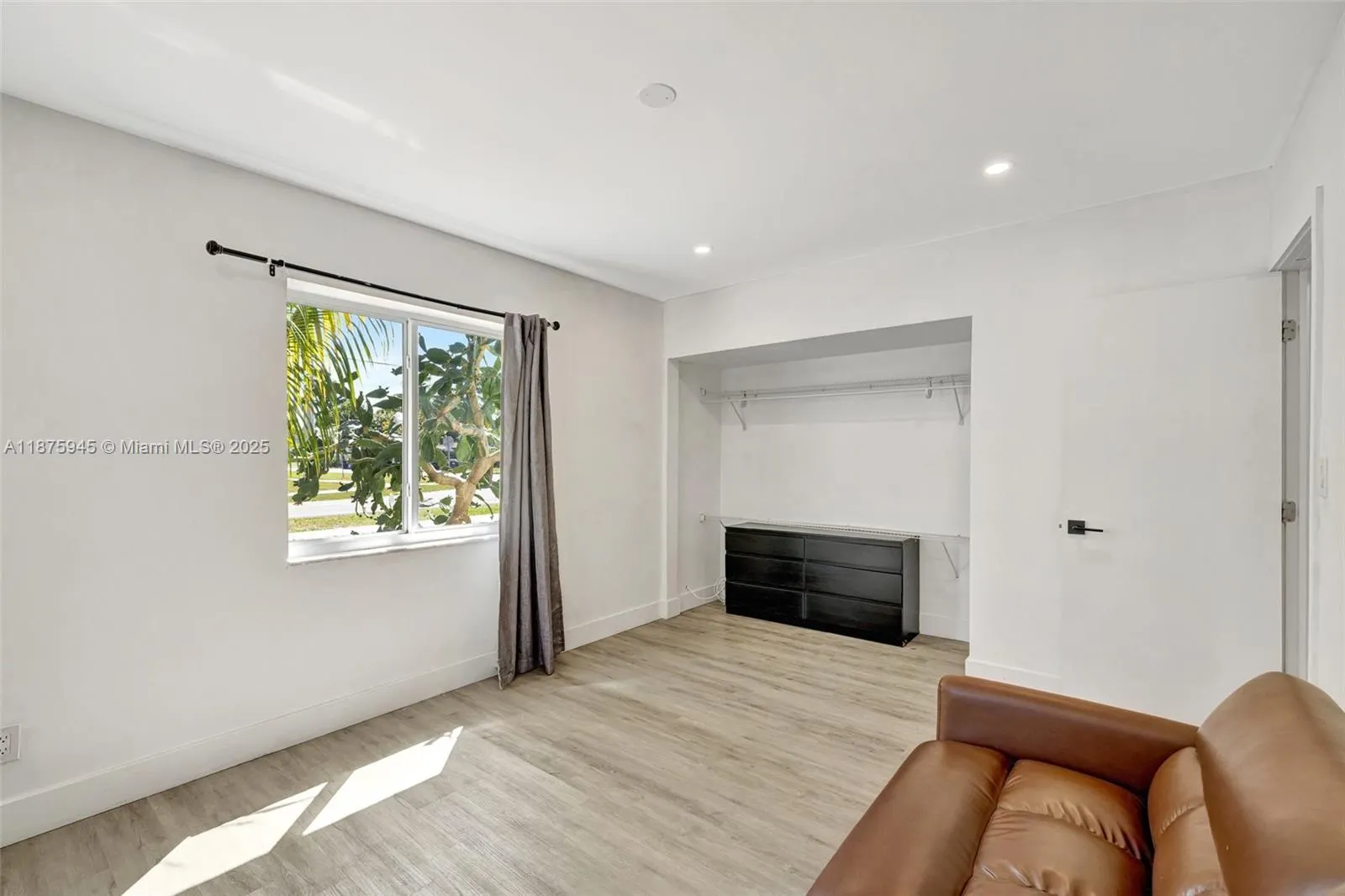 843 SW 20th St