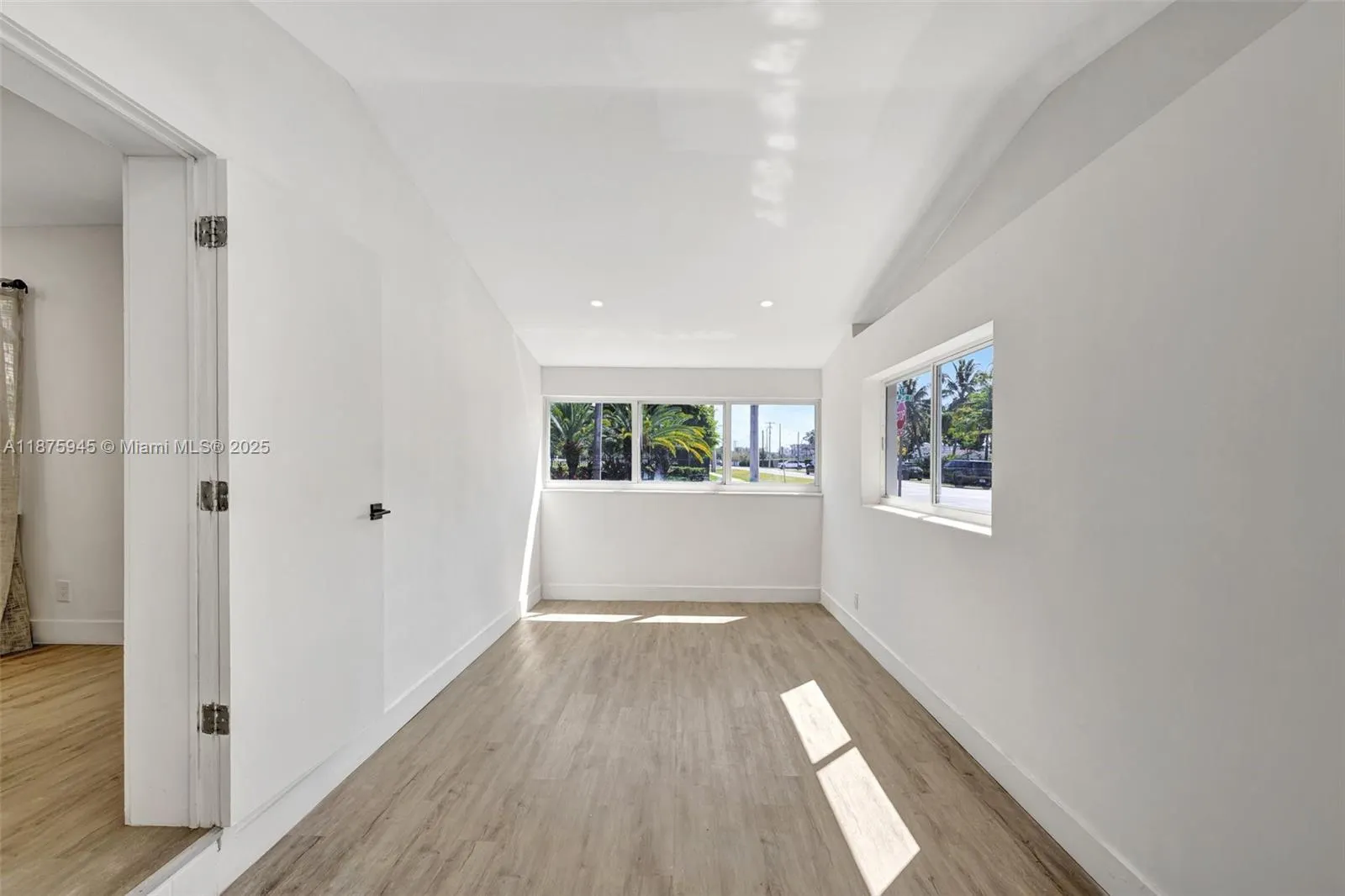 843 SW 20th St