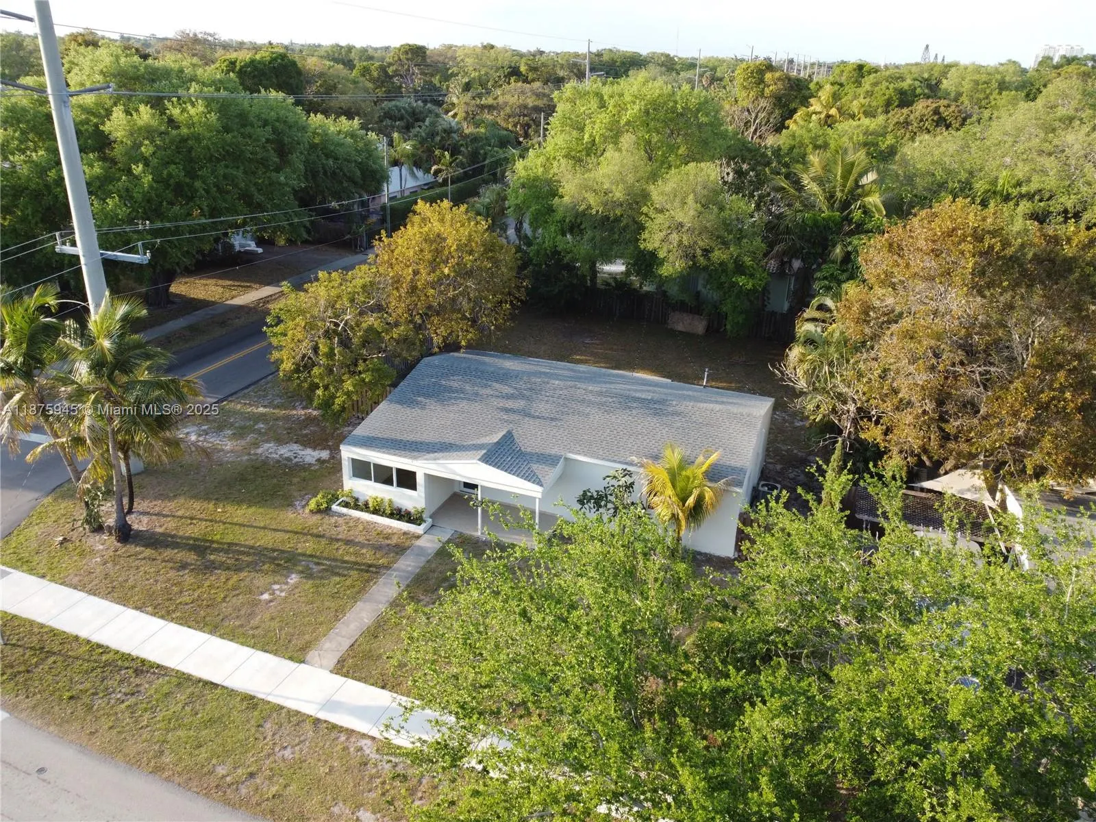 843 SW 20th St