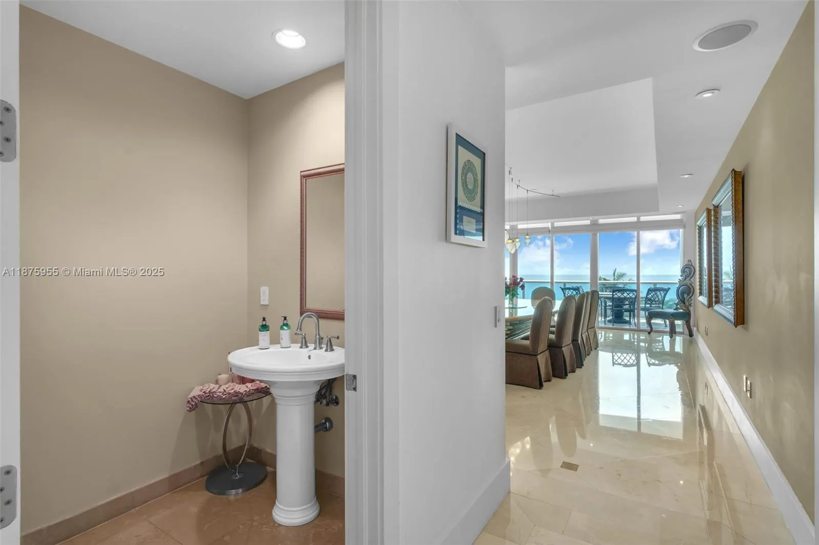 5959 Collins Ave, #804