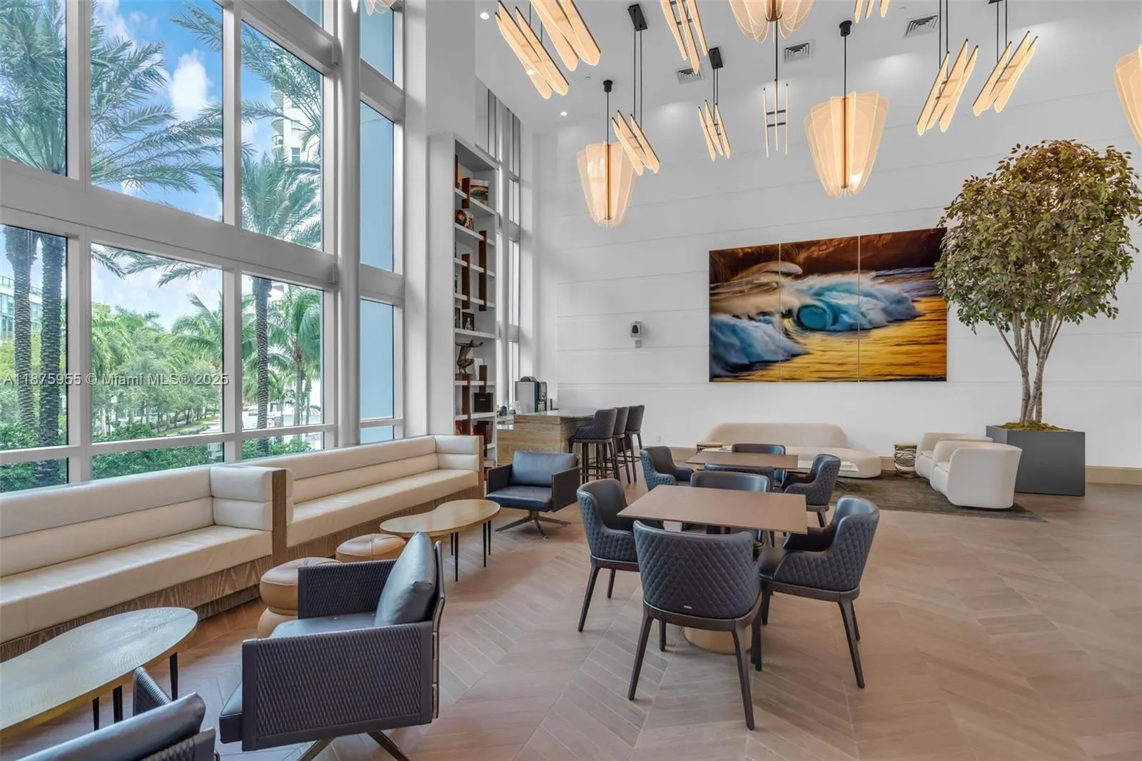 5959 Collins Ave, #804