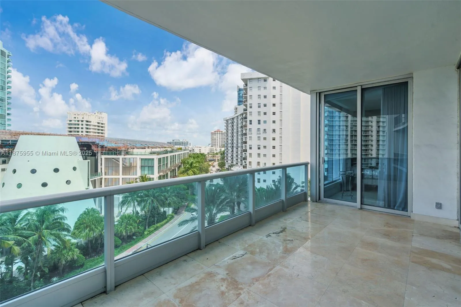 5959 Collins Ave, #804