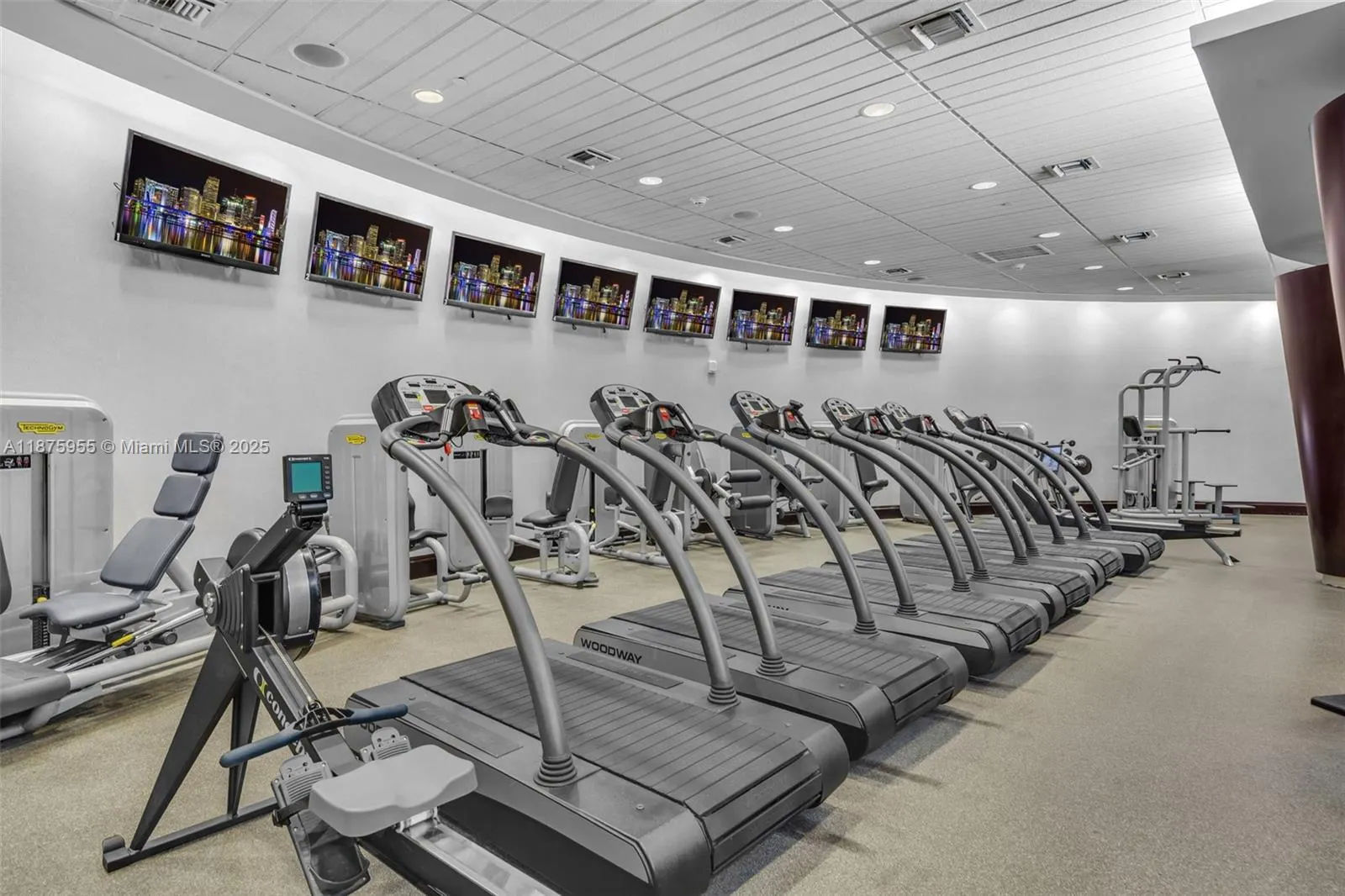 5959 Collins Ave, #804