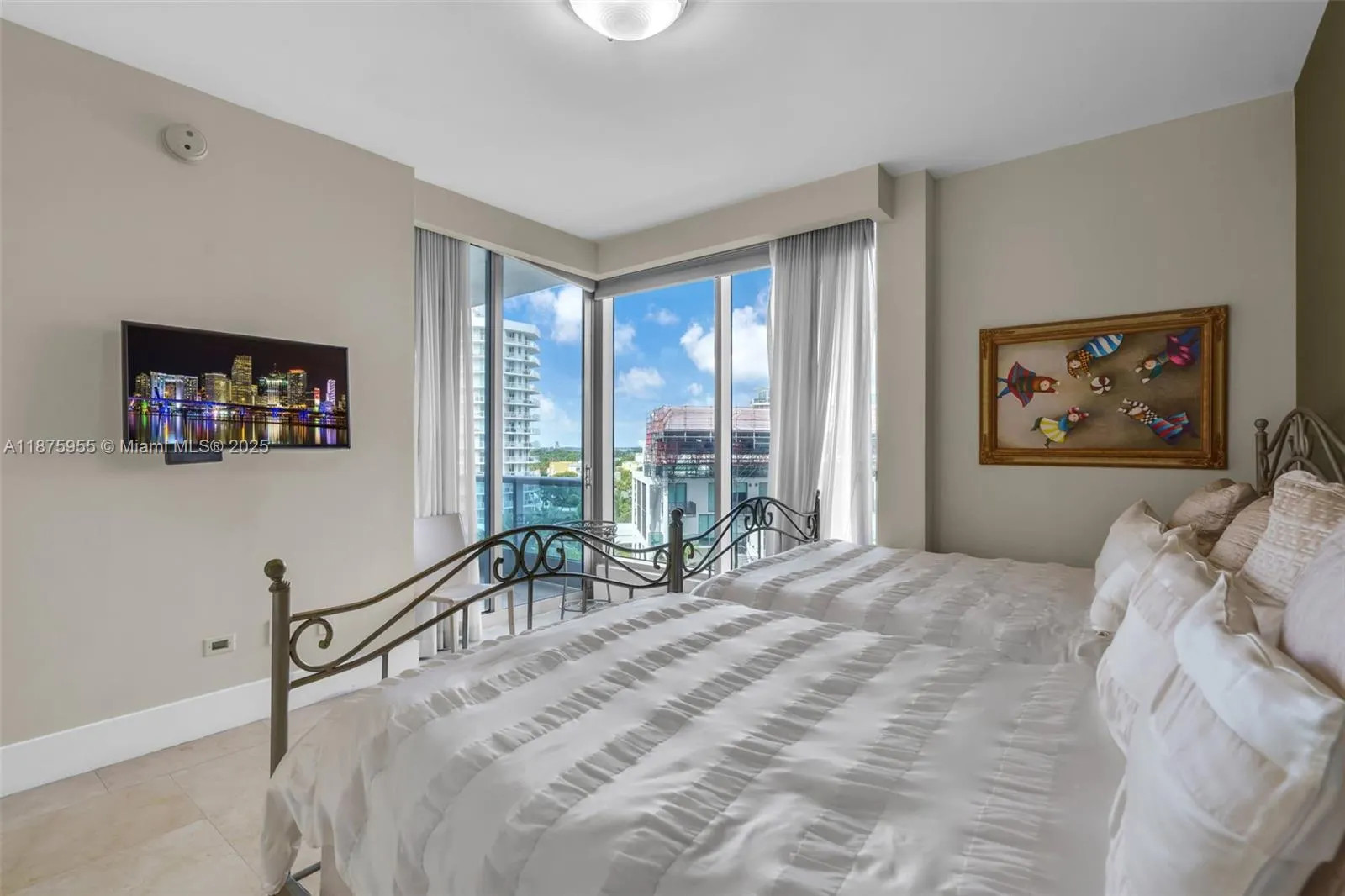 5959 Collins Ave, #804