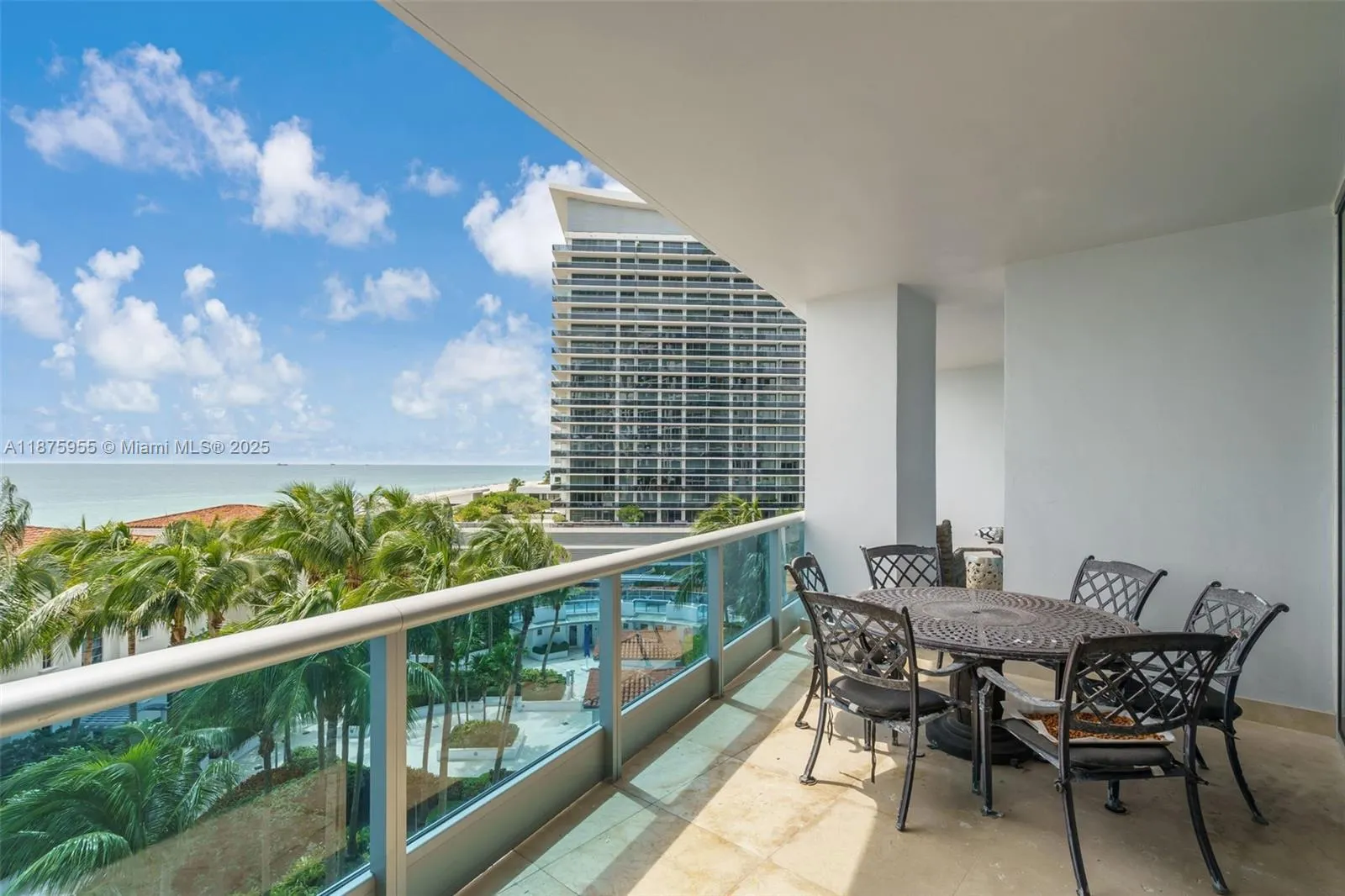 5959 Collins Ave, #804
