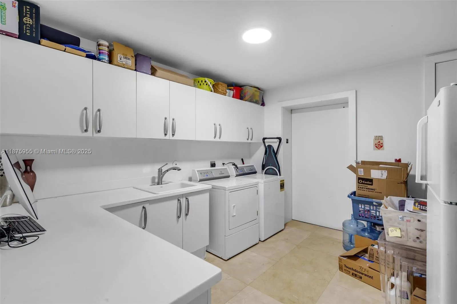 5959 Collins Ave, #804